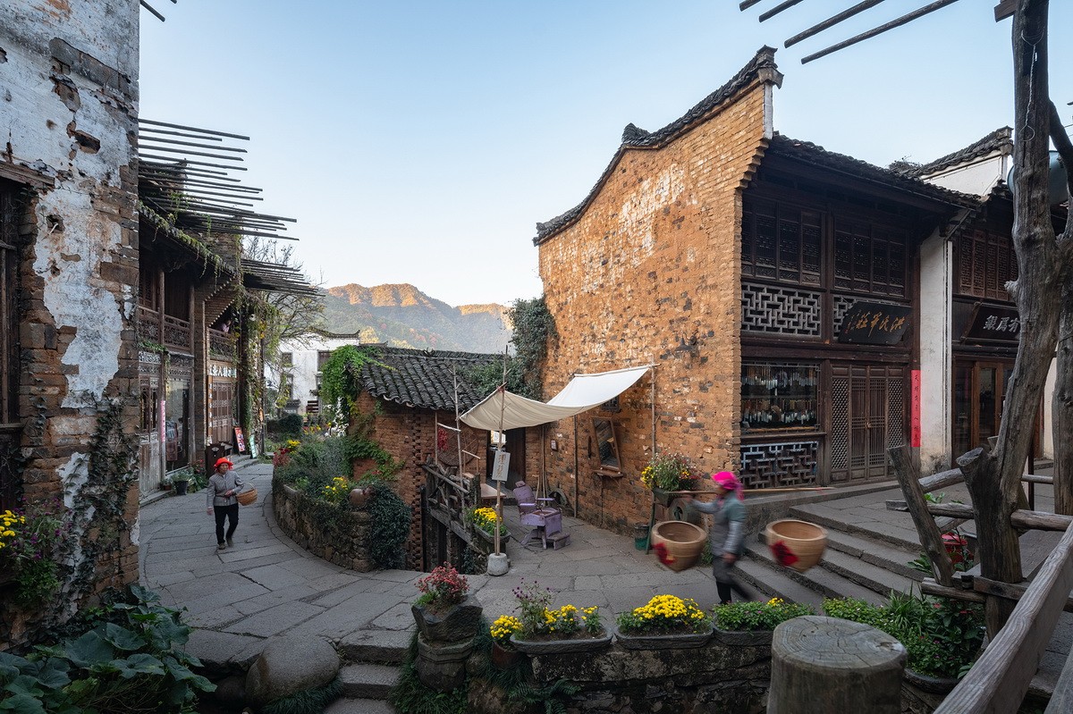 BIM建筑|村庄文化:一砖一瓦,寻回乡愁,婺源篁岭营造记 / 婺源县村庄文化传媒有限公司 BIM建筑|村庄文化:一砖一瓦,寻回乡愁,婺源篁岭营造记 / 婺源县村庄文化传媒有限公司