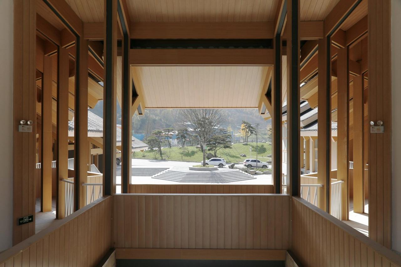 BIM建筑|龙形建筑:康县全域旅游游客集散中心 / 共生建筑Farmerson Architects BIM建筑|龙形建筑:康县全域旅游游客集散中心 / 共生建筑Farmerson Architects