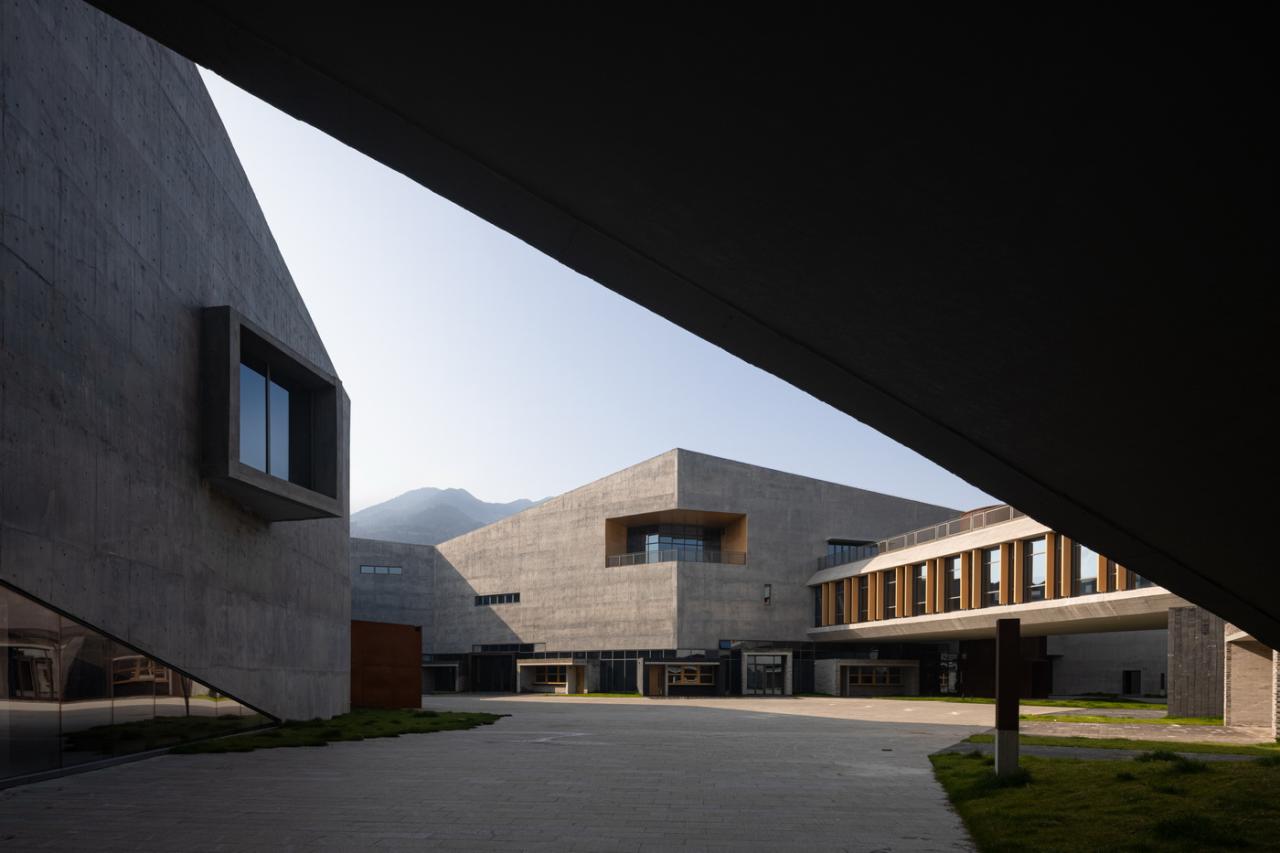 BIM建筑|丽水最大艺术综合体:古堰画乡艺术中心 / 孟凡浩-line+建筑事务所 BIM建筑|丽水最大艺术综合体:古堰画乡艺术中心 / 孟凡浩-line+建筑事务所