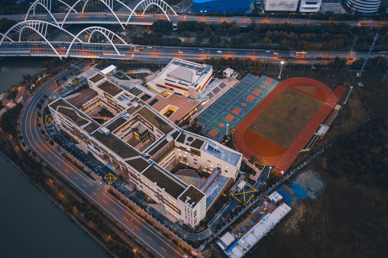BIM建筑|此时此地:面向走班教学的高密度校园实践——青浦兰生•思源中学 / 创霖-泽柏 BIM建筑|此时此地:面向走班教学的高密度校园实践——青浦兰生•思源中学 / 创霖-泽柏