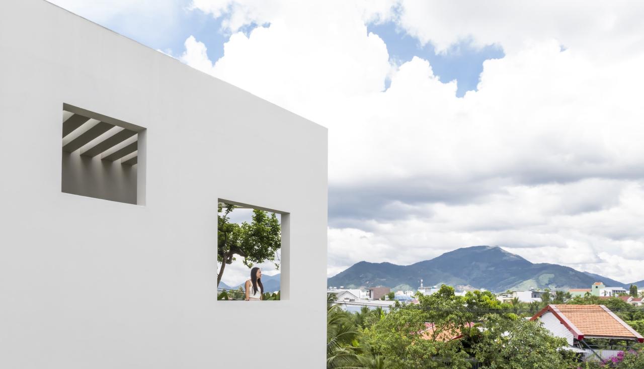 BIM建筑|天空花园别墅 / Pham Huu Son Architects BIM建筑|天空花园别墅 / Pham Huu Son Architects