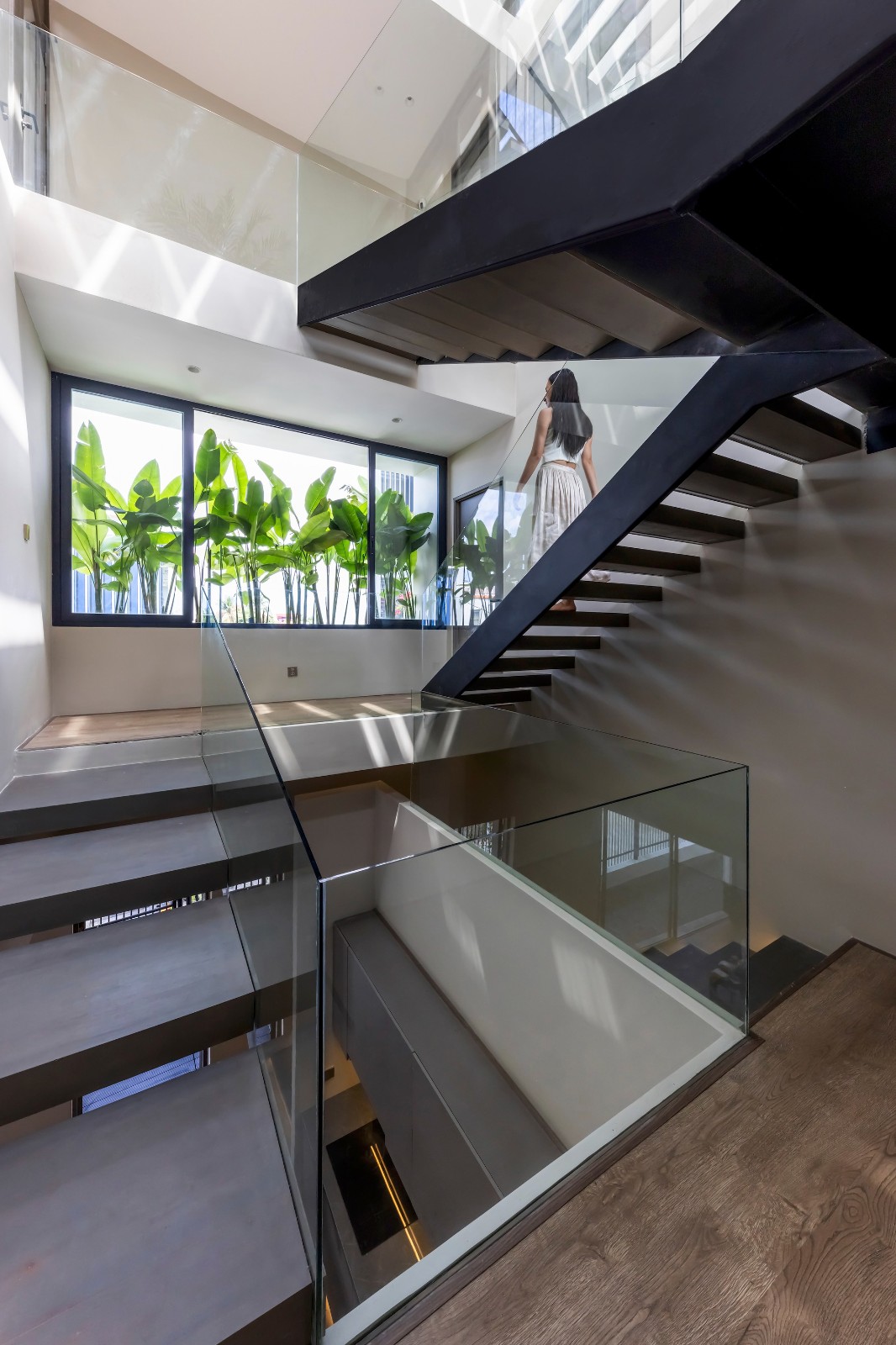 BIM建筑|天空花园别墅 / Pham Huu Son Architects BIM建筑|天空花园别墅 / Pham Huu Son Architects