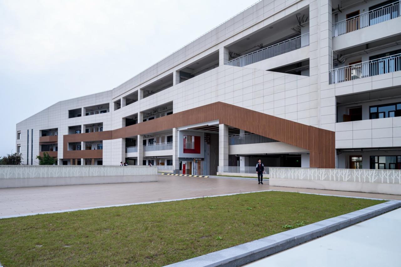BIM建筑|此时此地:面向走班教学的高密度校园实践——青浦兰生•思源中学 / 创霖-泽柏 BIM建筑|此时此地:面向走班教学的高密度校园实践——青浦兰生•思源中学 / 创霖-泽柏