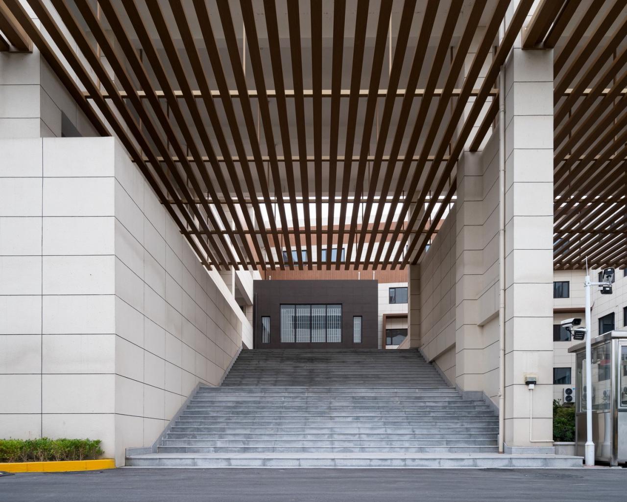 BIM建筑|此时此地:面向走班教学的高密度校园实践——青浦兰生•思源中学 / 创霖-泽柏 BIM建筑|此时此地:面向走班教学的高密度校园实践——青浦兰生•思源中学 / 创霖-泽柏