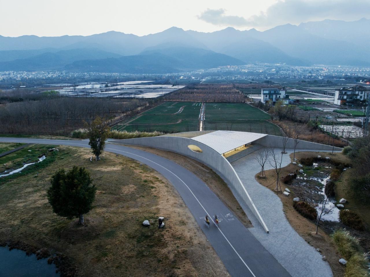 BIM建筑|洱海生态廊道葭蓬村驿站 / 赵扬建筑工作室 BIM建筑|洱海生态廊道葭蓬村驿站 / 赵扬建筑工作室