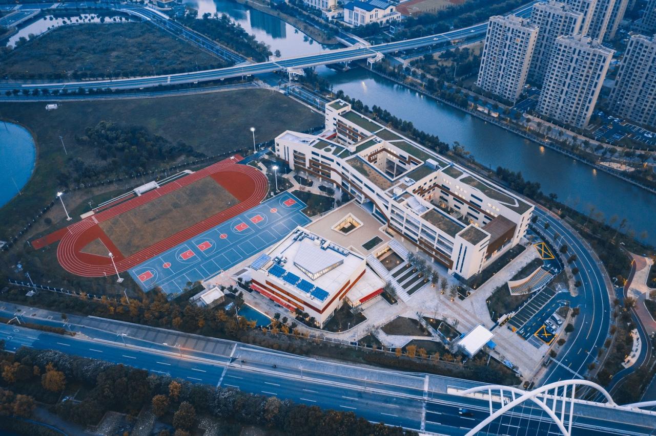 BIM建筑|此时此地:面向走班教学的高密度校园实践——青浦兰生•思源中学 / 创霖-泽柏 BIM建筑|此时此地:面向走班教学的高密度校园实践——青浦兰生•思源中学 / 创霖-泽柏