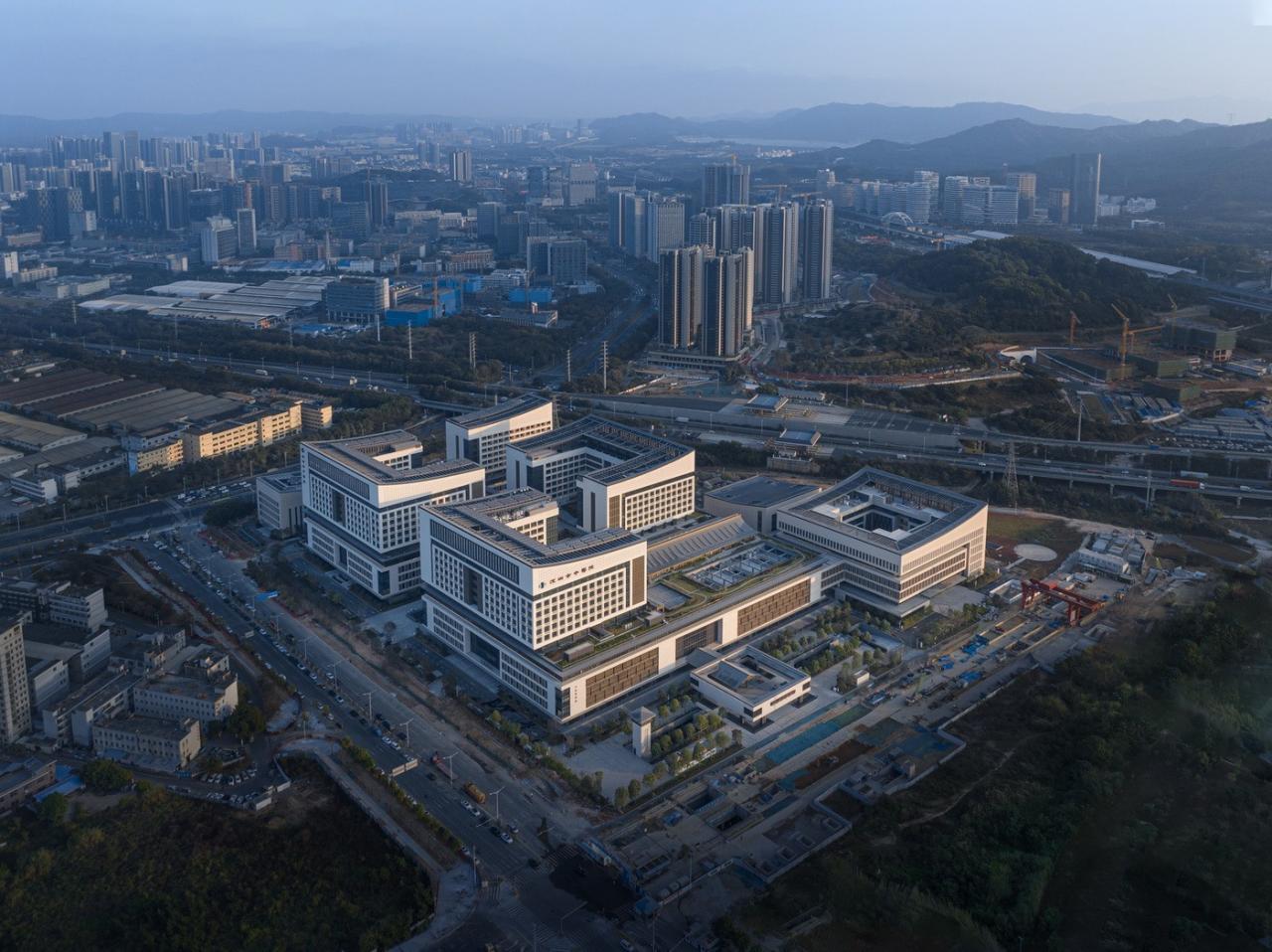 BIM建筑|深圳市中医院光明院区 / 孟建民团队 BIM建筑|深圳市中医院光明院区 / 孟建民团队