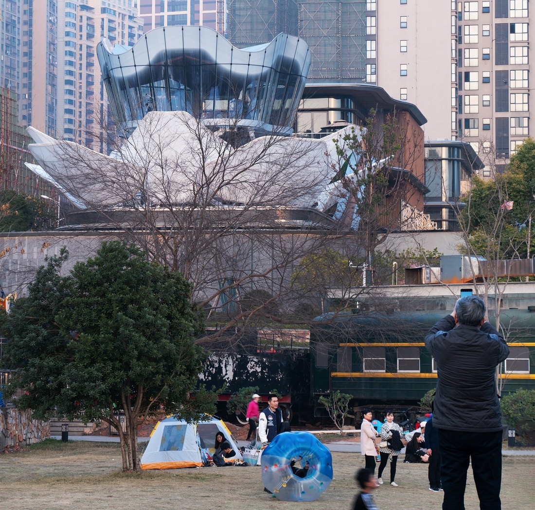 BIM建筑|整体可动的动态建筑:长沙“湘江之眼” / 朱培栋-line+建筑事务所 BIM建筑|整体可动的动态建筑:长沙“湘江之眼” / 朱培栋-line+建筑事务所