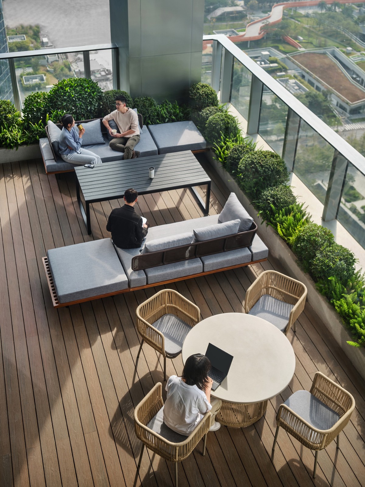 BIM建筑|T33全时中心:人、自然与科技的未来想象与表达 / Aedas建筑设计事务所 BIM建筑|T33全时中心:人、自然与科技的未来想象与表达 / Aedas建筑设计事务所