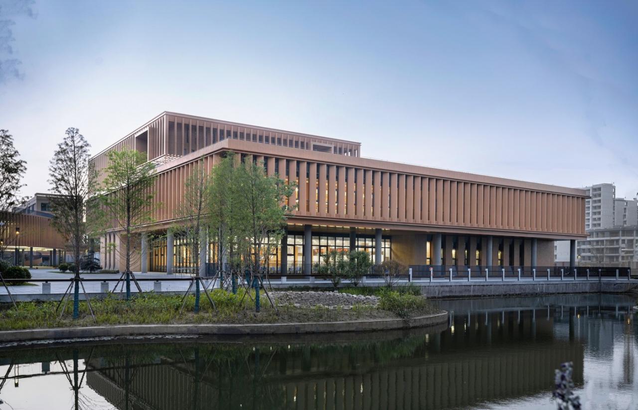 BIM建筑|江苏省梅村高级中学空港分校 / 华南理工大学建筑设计研究院 BIM建筑|江苏省梅村高级中学空港分校 / 华南理工大学建筑设计研究院