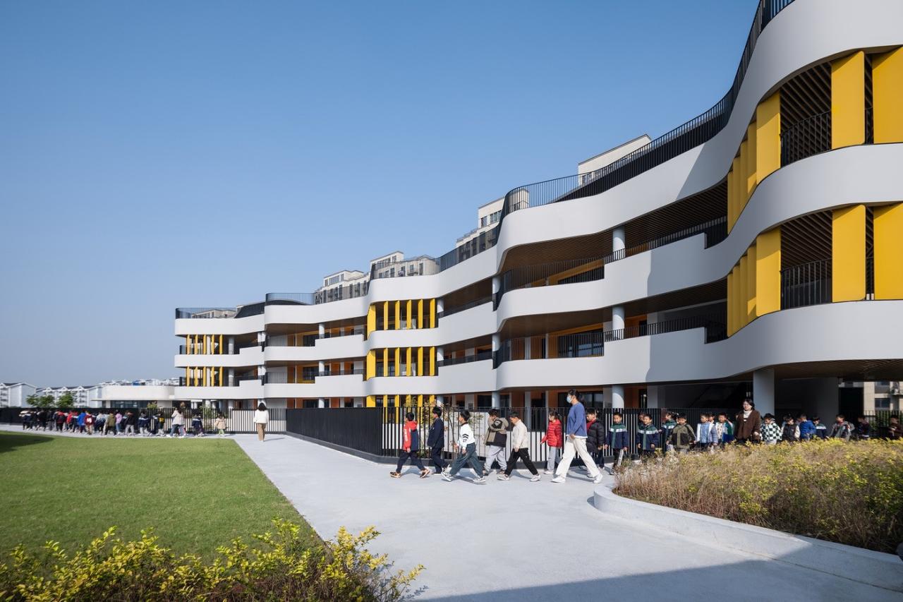 BIM建筑|上海师范大学附属青浦实验学校 / BAU建筑城市设计事务所 BIM建筑|上海师范大学附属青浦实验学校 / BAU建筑城市设计事务所
