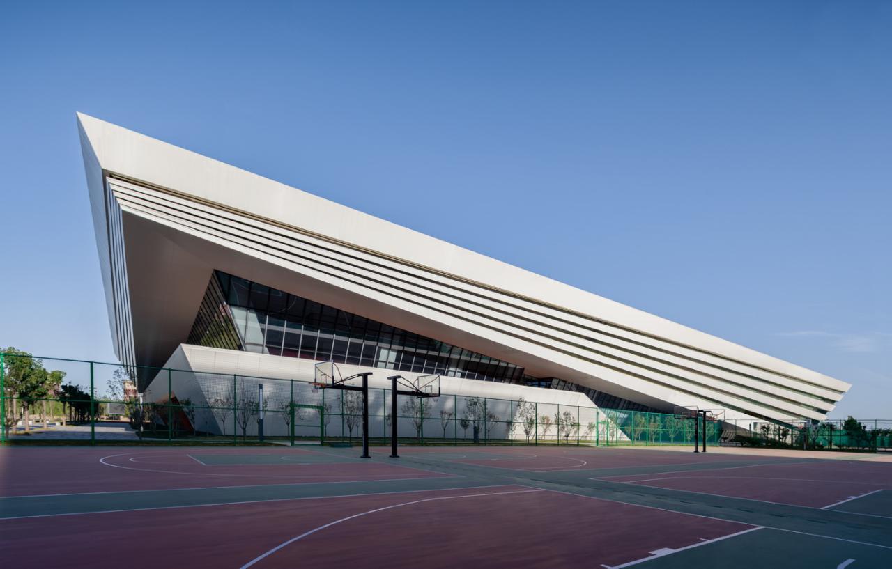 BIM建筑|白鹭齐飞 湿地展翼:渤海科技大学体育馆 /中科院建筑设计研究院有限公司 BIM建筑|白鹭齐飞 湿地展翼:渤海科技大学体育馆 /中科院建筑设计研究院有限公司