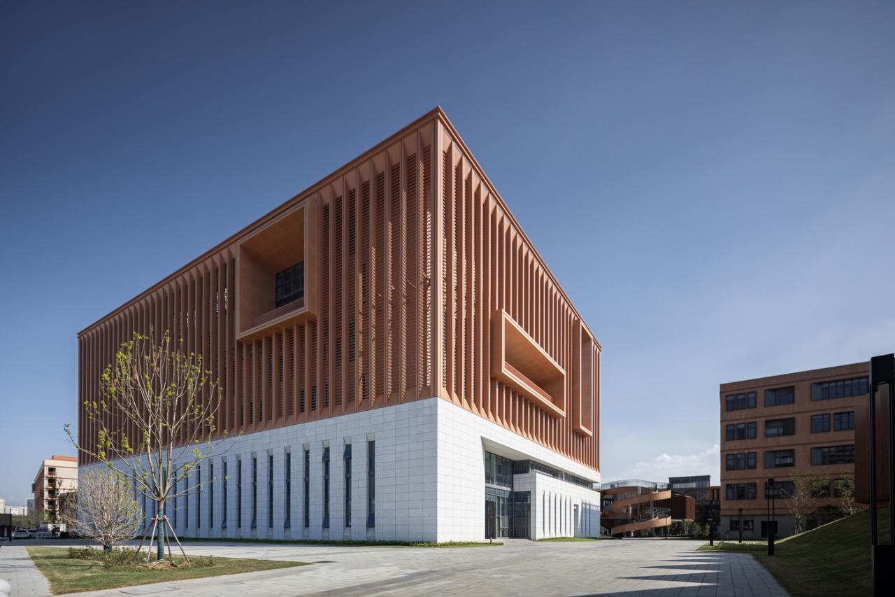 BIM建筑|江苏省梅村高级中学空港分校 / 华南理工大学建筑设计研究院 BIM建筑|江苏省梅村高级中学空港分校 / 华南理工大学建筑设计研究院