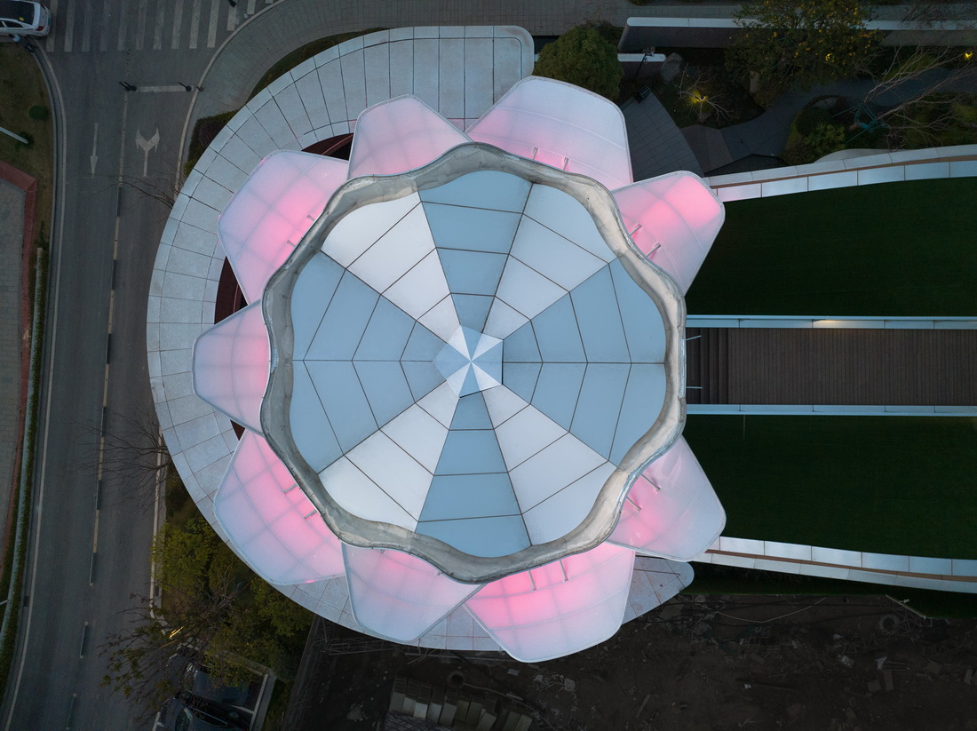 BIM建筑|整体可动的动态建筑:长沙“湘江之眼” / 朱培栋-line+建筑事务所 BIM建筑|整体可动的动态建筑:长沙“湘江之眼” / 朱培栋-line+建筑事务所