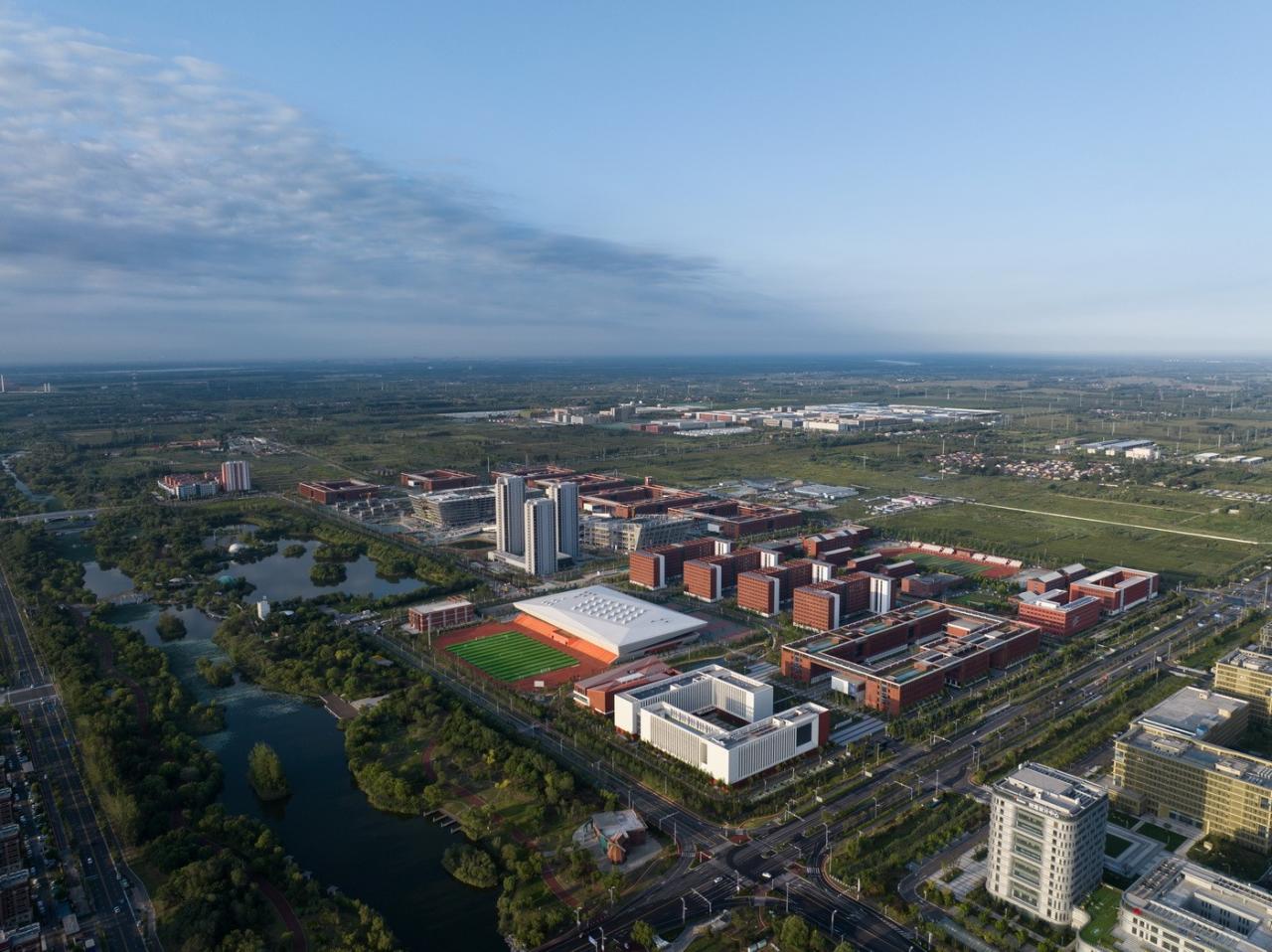 BIM建筑|白鹭齐飞 湿地展翼:渤海科技大学体育馆 /中科院建筑设计研究院有限公司 BIM建筑|白鹭齐飞 湿地展翼:渤海科技大学体育馆 /中科院建筑设计研究院有限公司