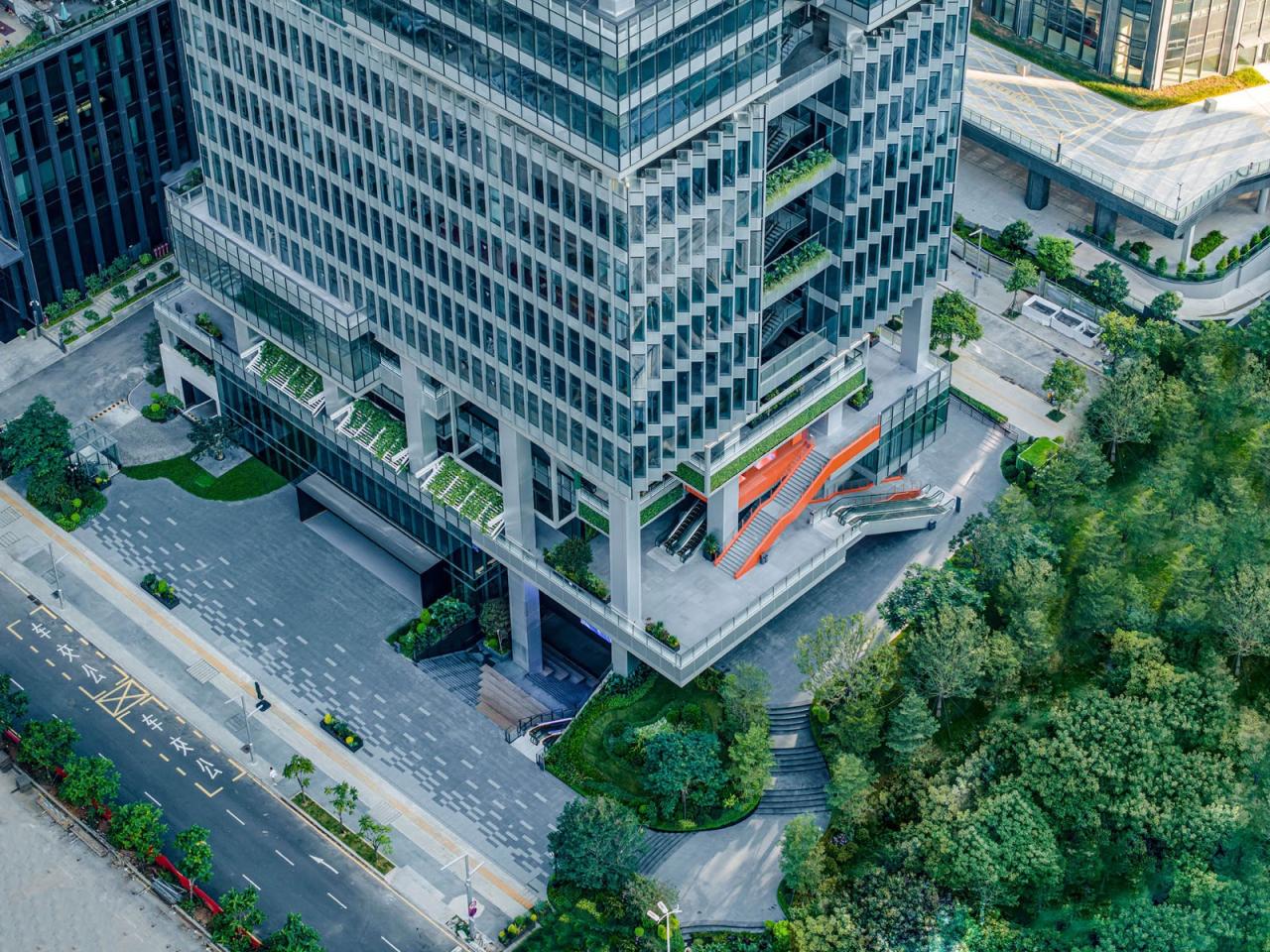BIM建筑|T33全时中心:人、自然与科技的未来想象与表达 / Aedas建筑设计事务所 BIM建筑|T33全时中心:人、自然与科技的未来想象与表达 / Aedas建筑设计事务所