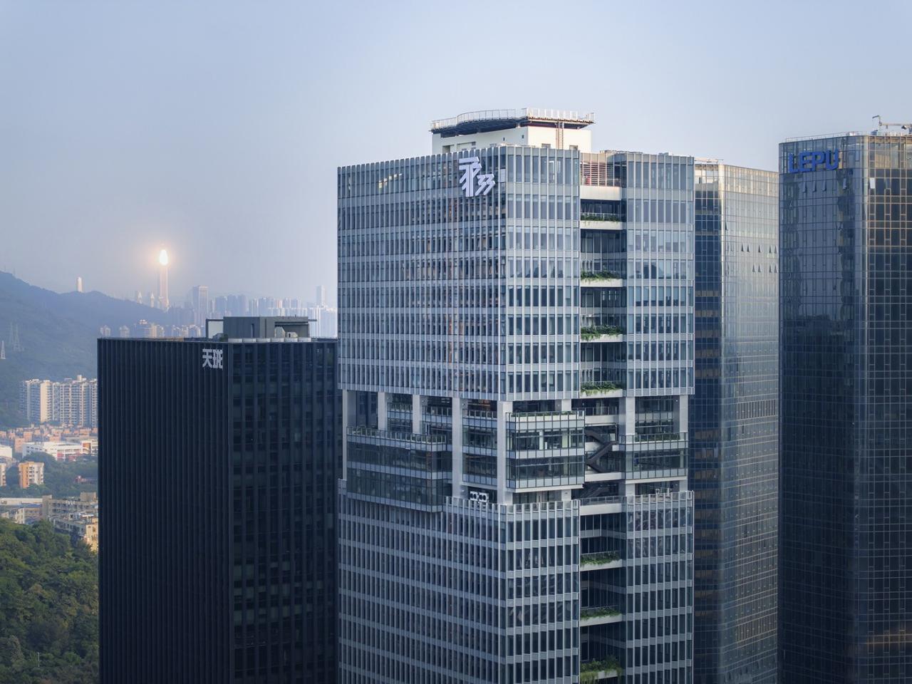 BIM建筑|T33全时中心:人、自然与科技的未来想象与表达 / Aedas建筑设计事务所 BIM建筑|T33全时中心:人、自然与科技的未来想象与表达 / Aedas建筑设计事务所