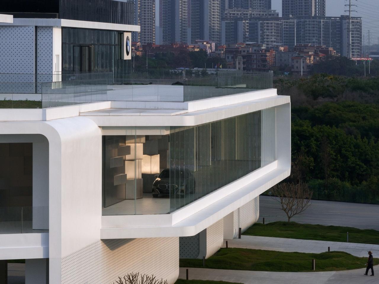 BIM建筑|充分考虑在地化和适应性,打造BMW宝马“绿星灯塔” / ARCHIHOPE BIM建筑|充分考虑在地化和适应性,打造BMW宝马“绿星灯塔” / ARCHIHOPE