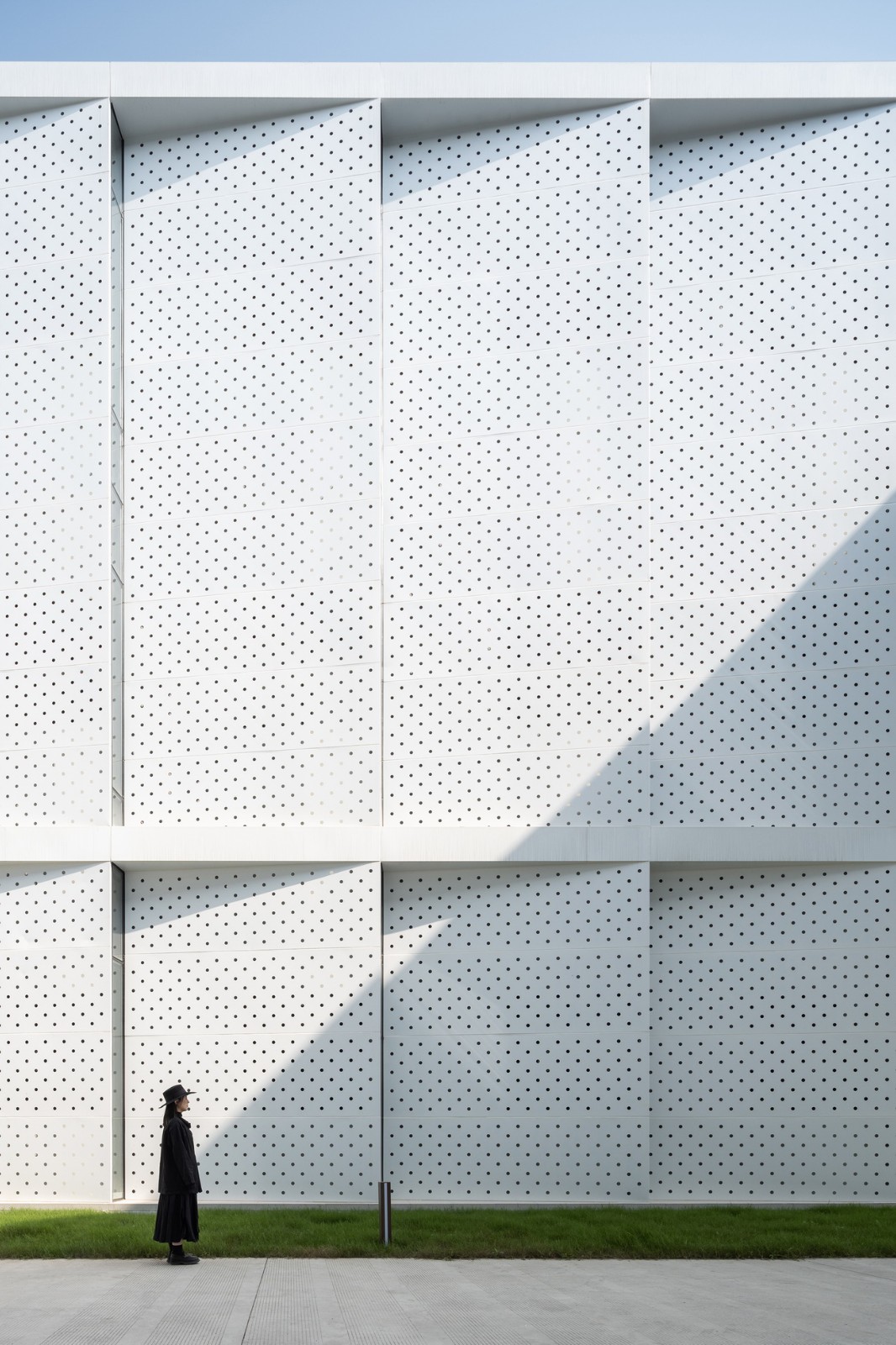 BIM建筑|充分考虑在地化和适应性,打造BMW宝马“绿星灯塔” / ARCHIHOPE BIM建筑|充分考虑在地化和适应性,打造BMW宝马“绿星灯塔” / ARCHIHOPE