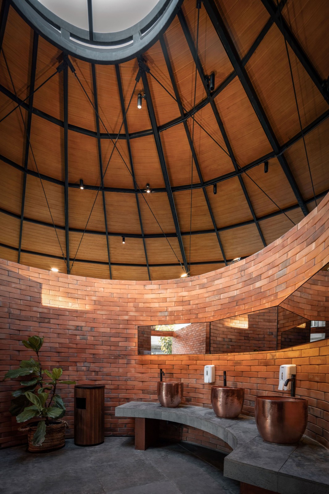 BIM建筑|Talaga Sampireun 巴厘岛餐厅 / K-Thengono Design Studio BIM建筑|Talaga Sampireun 巴厘岛餐厅 / K-Thengono Design Studio