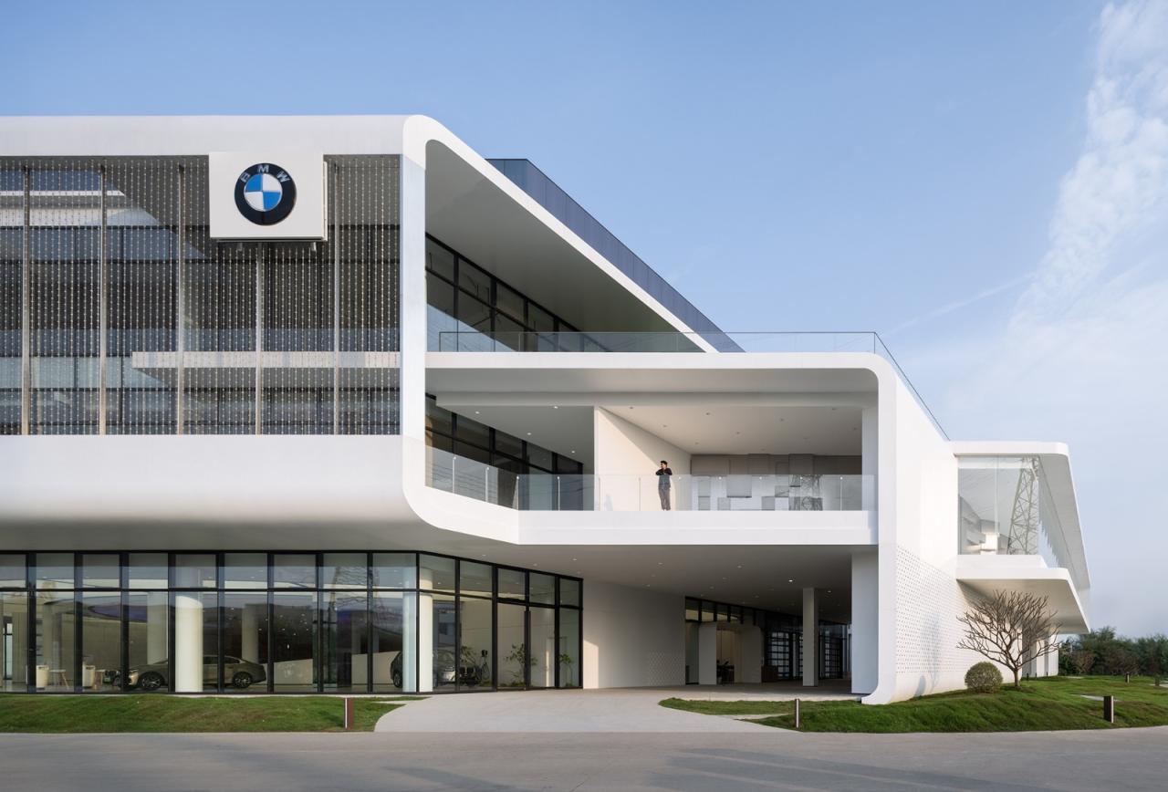BIM建筑|充分考虑在地化和适应性,打造BMW宝马“绿星灯塔” / ARCHIHOPE BIM建筑|充分考虑在地化和适应性,打造BMW宝马“绿星灯塔” / ARCHIHOPE