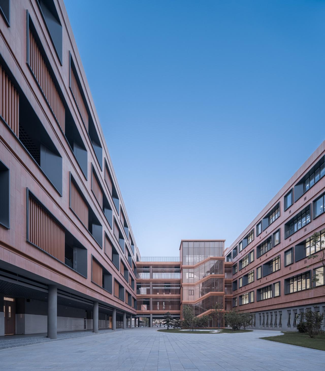 BIM建筑|江苏省梅村高级中学空港分校 / 华南理工大学建筑设计研究院 BIM建筑|江苏省梅村高级中学空港分校 / 华南理工大学建筑设计研究院
