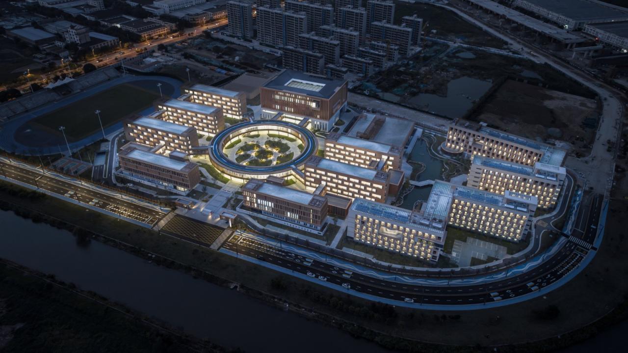 BIM建筑|江苏省梅村高级中学空港分校 / 华南理工大学建筑设计研究院 BIM建筑|江苏省梅村高级中学空港分校 / 华南理工大学建筑设计研究院