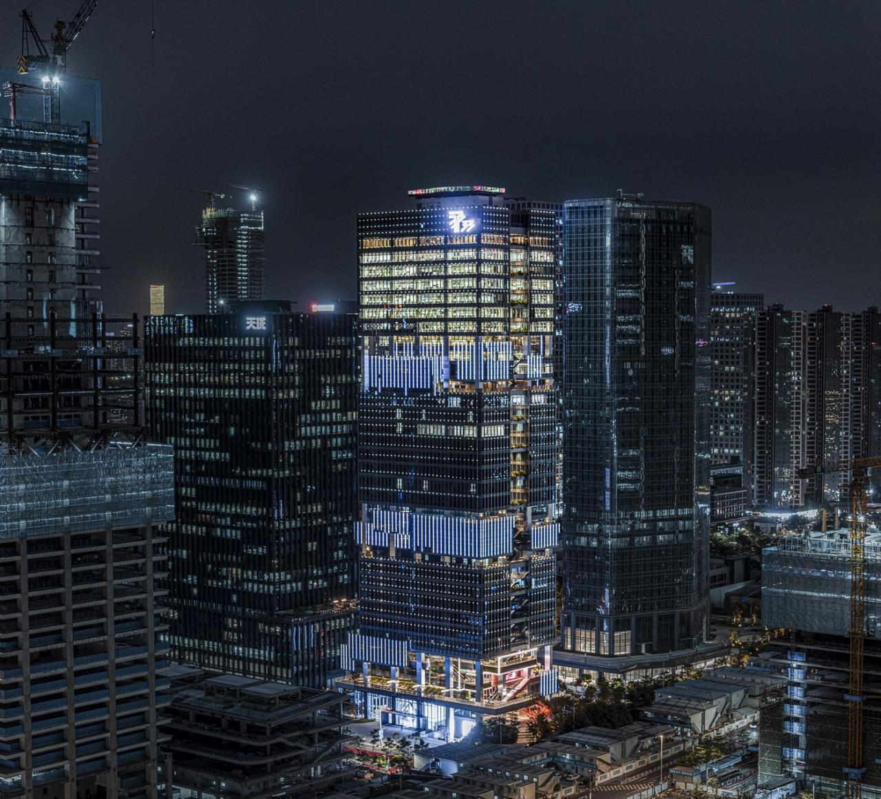 BIM建筑|T33全时中心:人、自然与科技的未来想象与表达 / Aedas建筑设计事务所 BIM建筑|T33全时中心:人、自然与科技的未来想象与表达 / Aedas建筑设计事务所