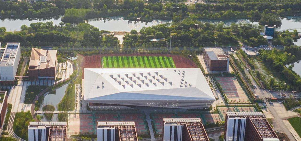 BIM建筑|白鹭齐飞 湿地展翼:渤海科技大学体育馆 /中科院建筑设计研究院有限公司 BIM建筑|白鹭齐飞 湿地展翼:渤海科技大学体育馆 /中科院建筑设计研究院有限公司