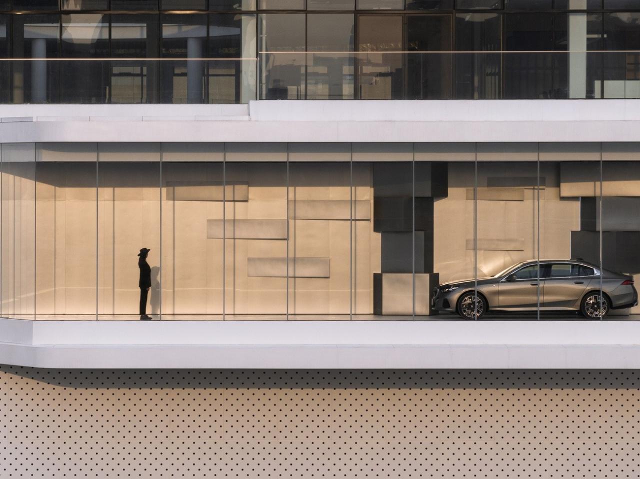 BIM建筑|充分考虑在地化和适应性,打造BMW宝马“绿星灯塔” / ARCHIHOPE BIM建筑|充分考虑在地化和适应性,打造BMW宝马“绿星灯塔” / ARCHIHOPE