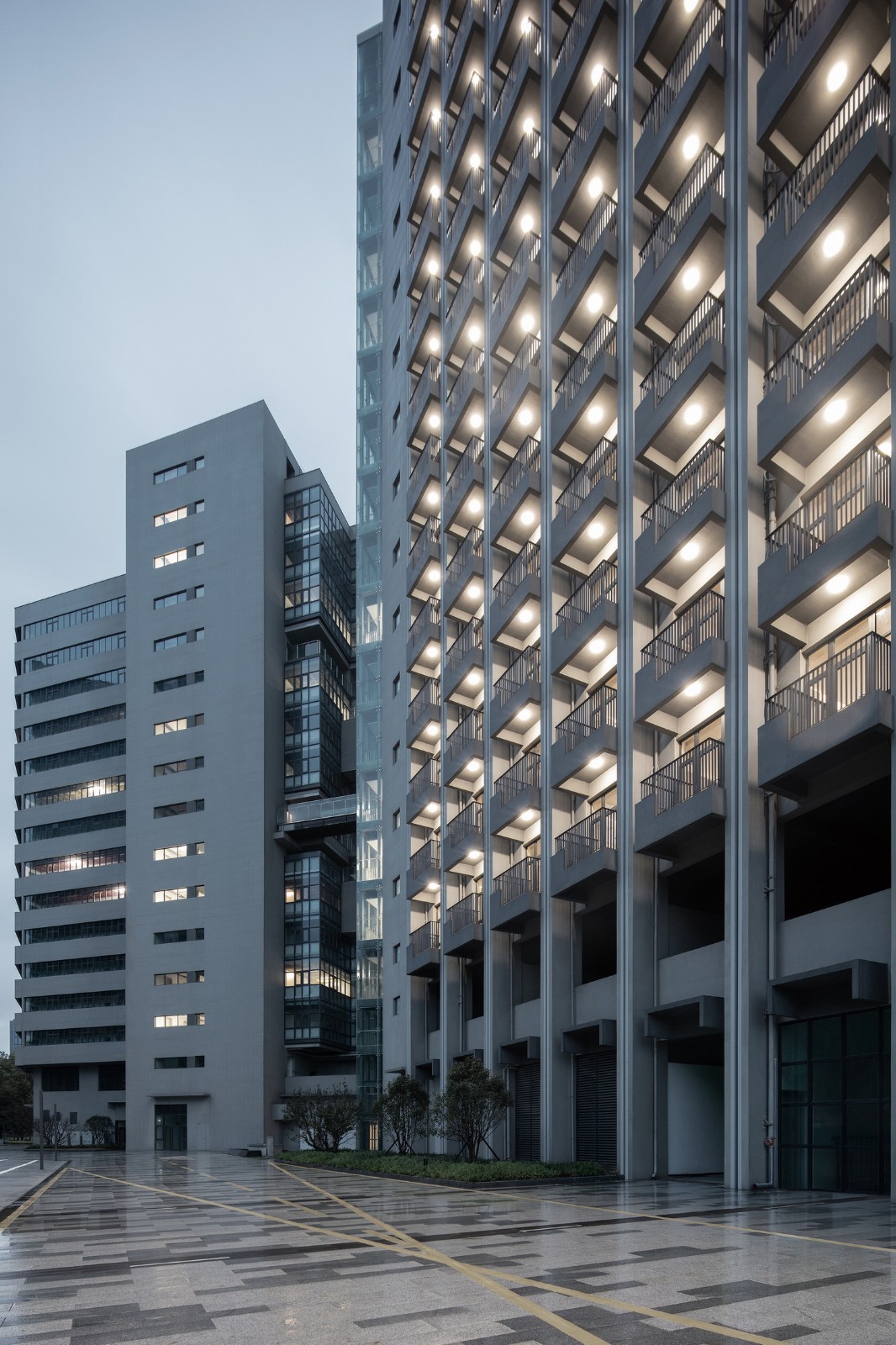 BIM建筑|南京未来科技城人才公寓 / 中锐华东荣朝晖工作室 BIM建筑|南京未来科技城人才公寓 / 中锐华东荣朝晖工作室