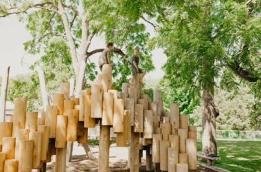 BIM建筑|隈研吾和地花工作室设计“木山”游乐场-BIM建筑网