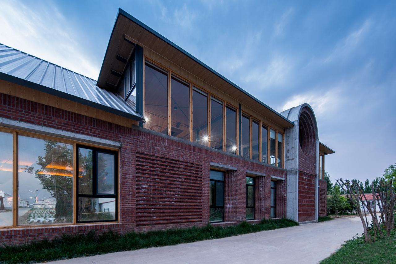 BIM建筑|李桂芬乡村综合体 / 山东省城乡规划设计研究院有限公司建筑创作中心 BIM建筑|李桂芬乡村综合体 / 山东省城乡规划设计研究院有限公司建筑创作中心