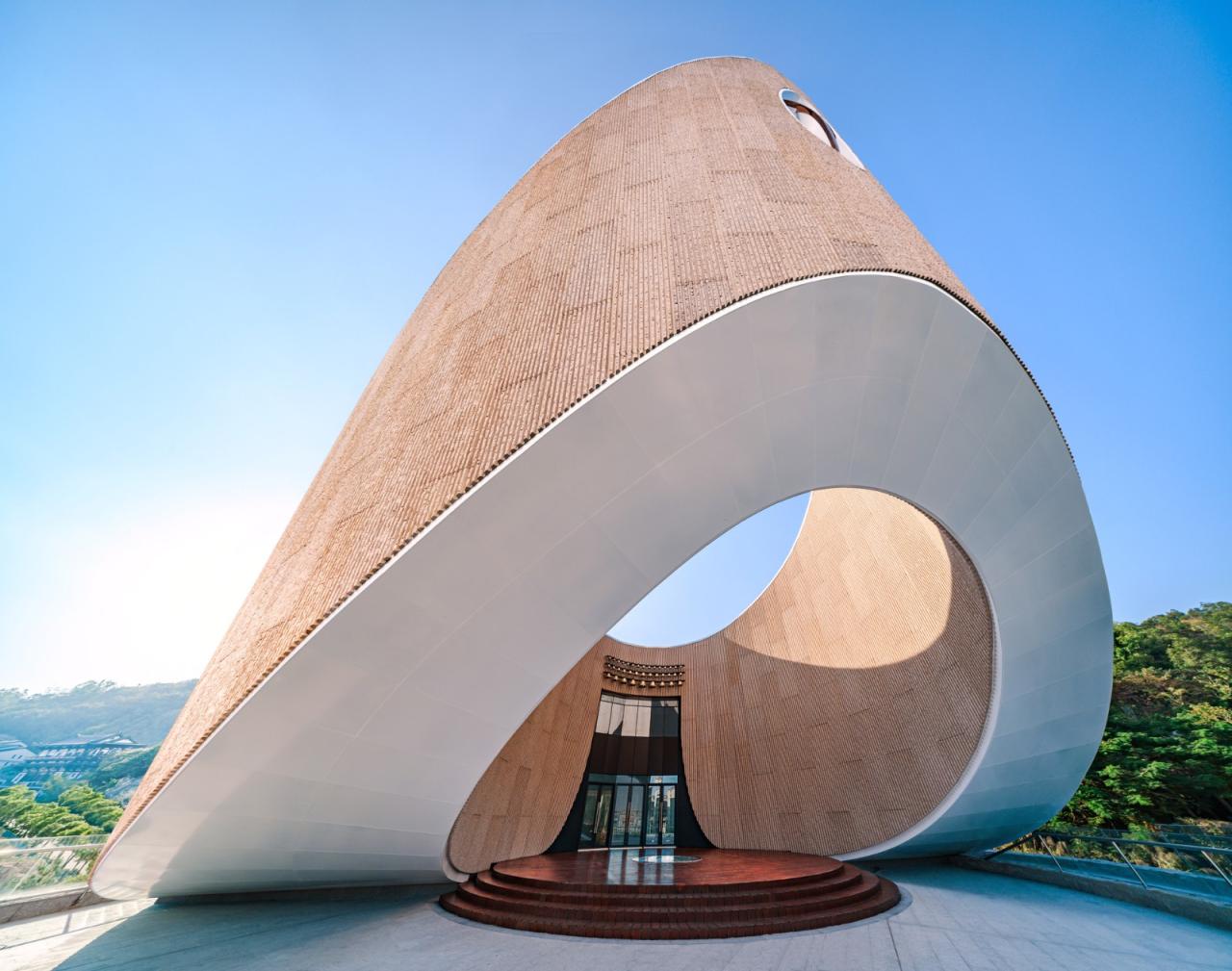 BIM建筑|巨龙山教堂 / INUCE • Dirk U. Moench BIM建筑|巨龙山教堂 / INUCE • Dirk U. Moench