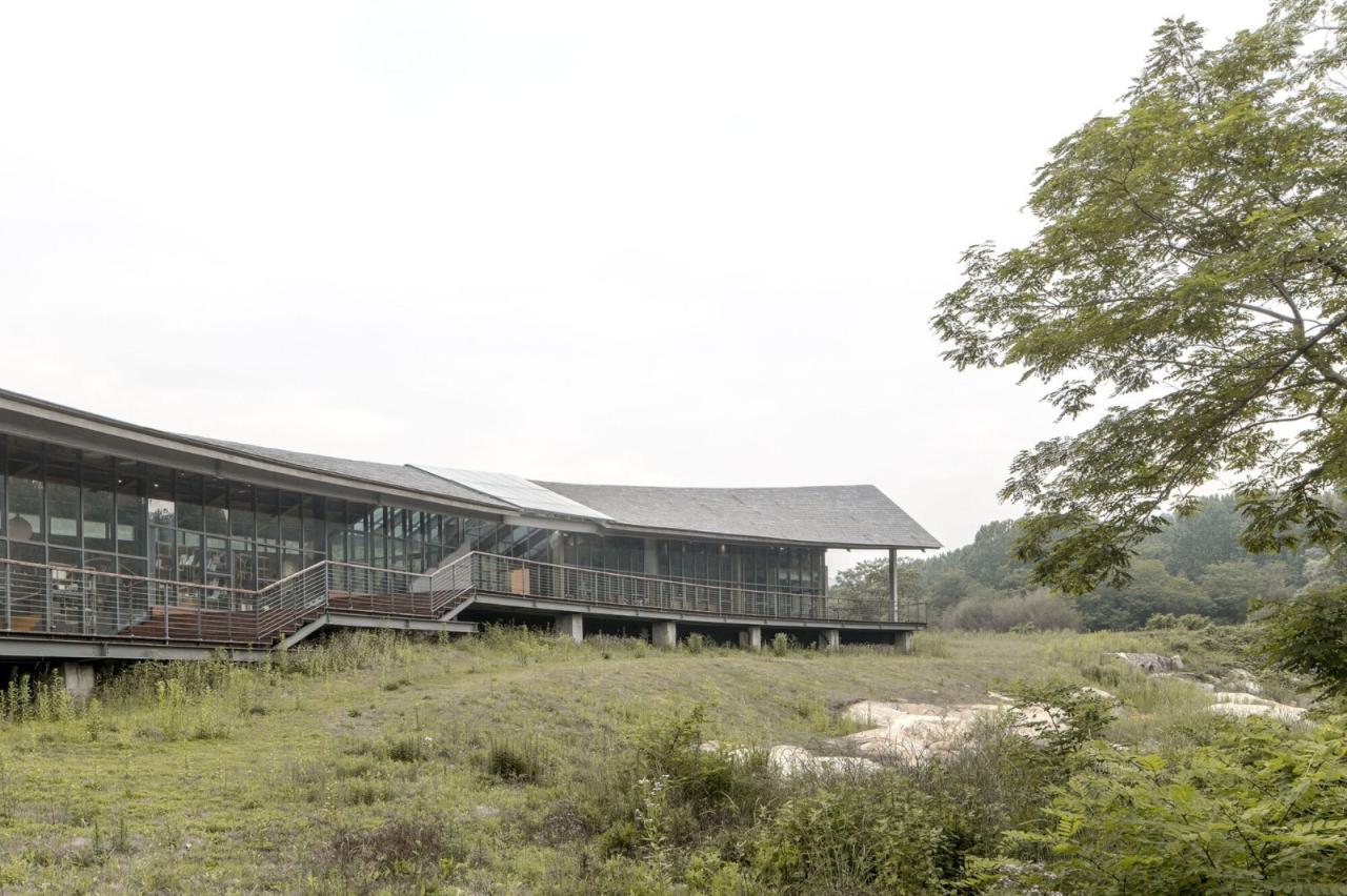 BIM建筑|驻龙山游客中心 / Aurelien Chen BIM建筑|驻龙山游客中心 / Aurelien Chen