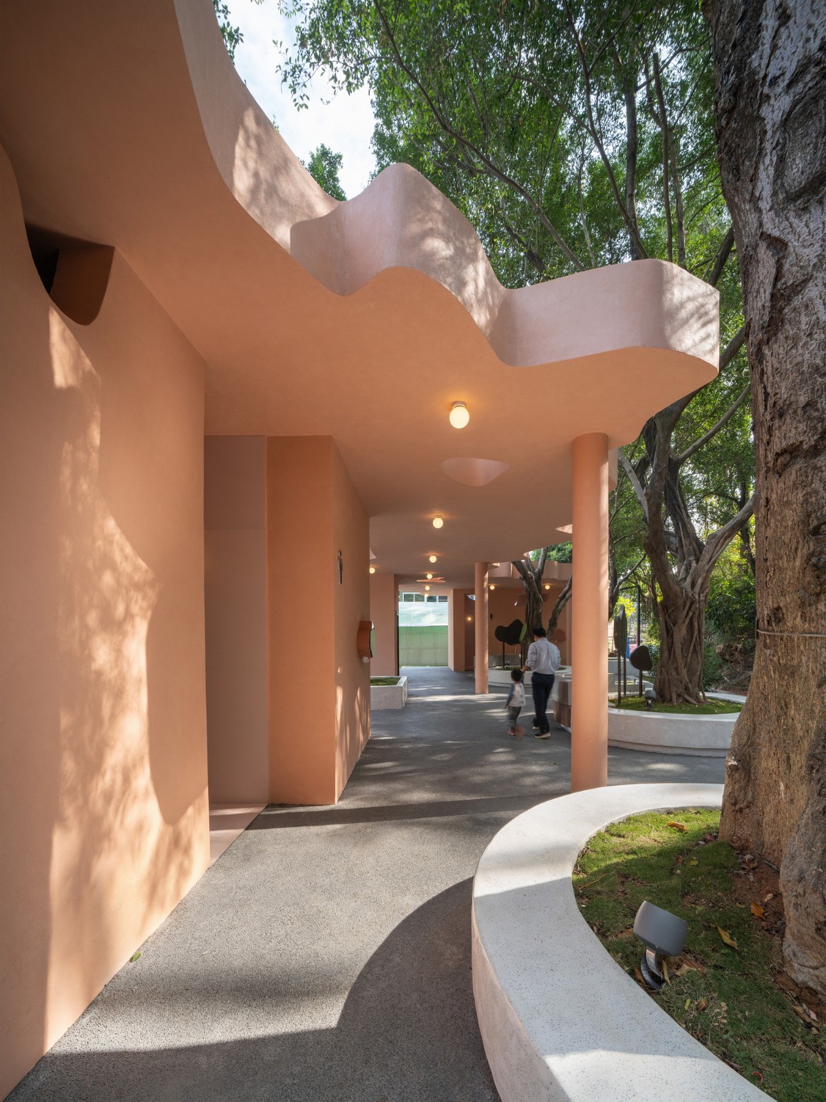 BIM建筑|绯影.驿站:石芽岭公园配套 / Studio 10 BIM建筑|绯影.驿站:石芽岭公园配套 / Studio 10