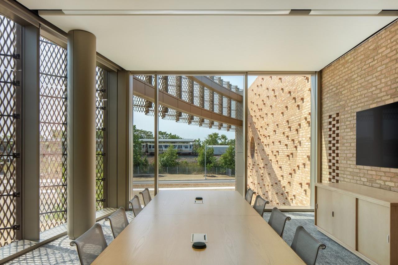 BIM建筑|芝加哥公园区总部和体育馆 / John Ronan Architects BIM建筑|芝加哥公园区总部和体育馆 / John Ronan Architects
