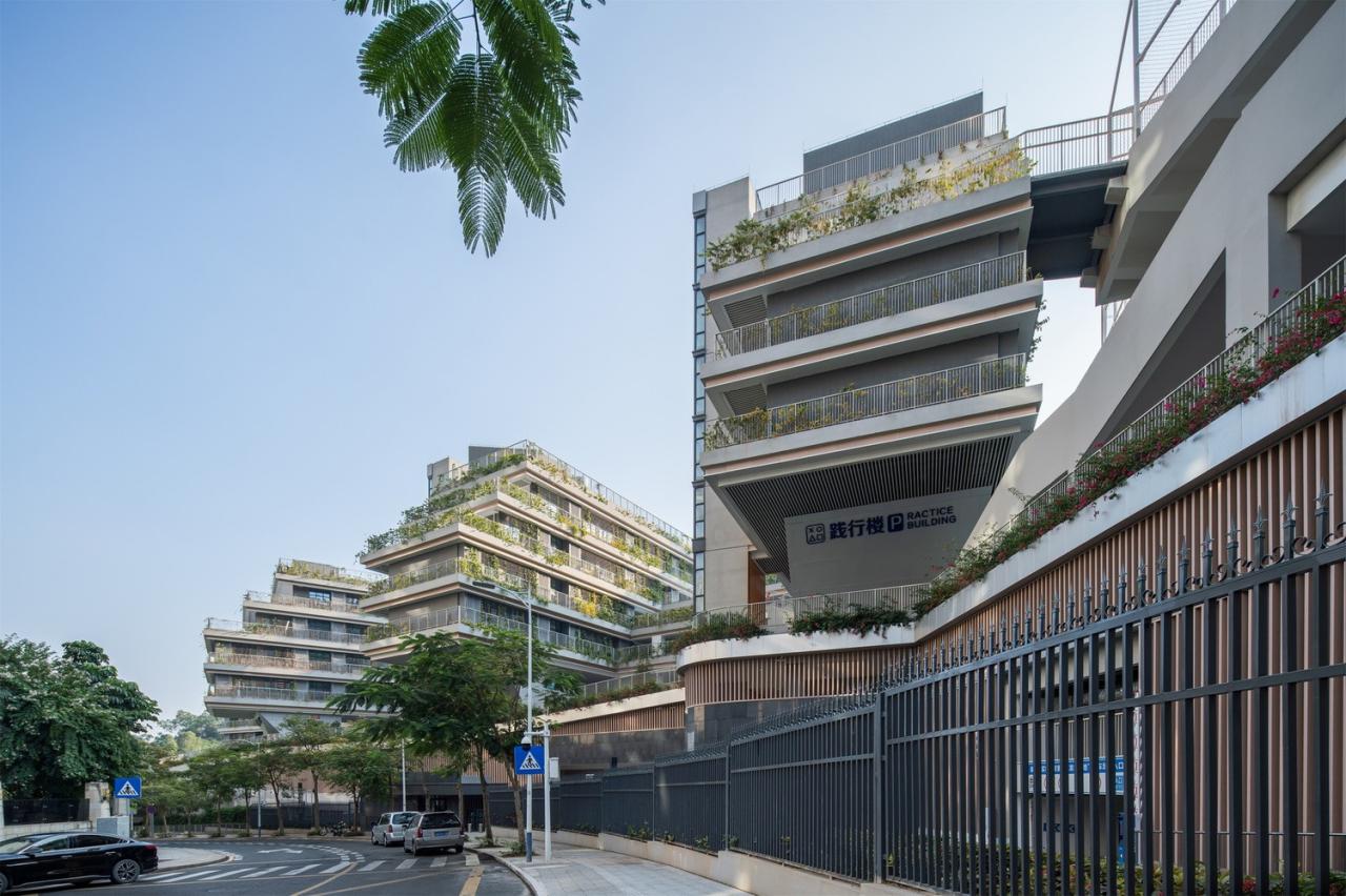 BIM建筑|“上山”校园:深圳福田实验教育集团侨香学校·北校区 / 申都设计 BIM建筑|“上山”校园:深圳福田实验教育集团侨香学校·北校区 / 申都设计