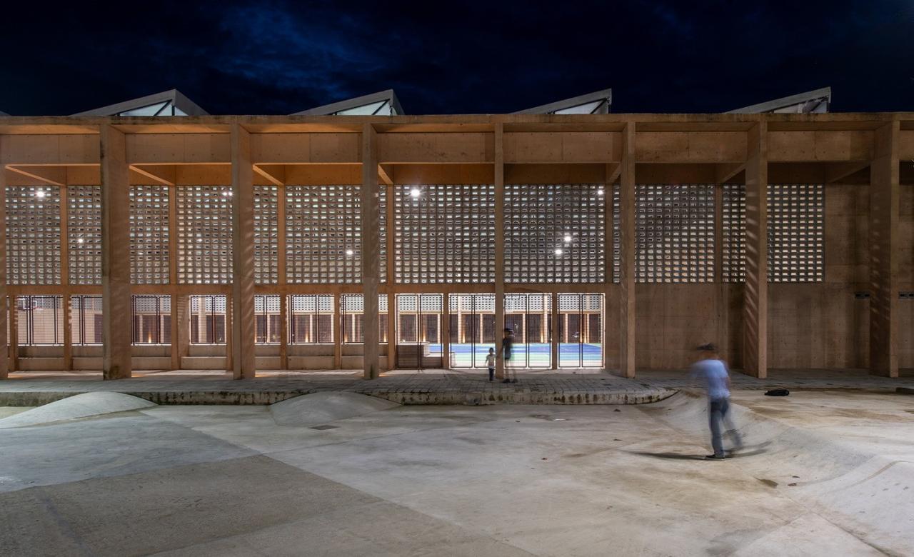 BIM建筑|Manuel Vargas Iziquierdo 棒球场与体育中心 / Bernardo Quinzaños + CCA Centro de Colaboración Arquitectónica BIM建筑|Manuel Vargas Iziquierdo 棒球场与体育中心 / Bernardo Quinzaños + CCA Centro de Colaboración Arquitectónica