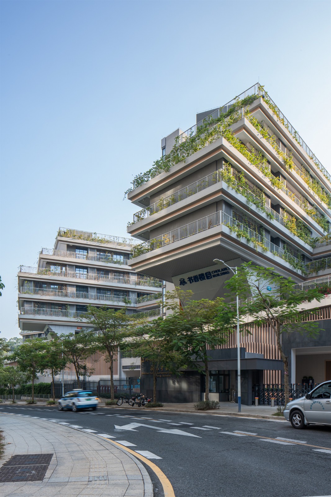 BIM建筑|“上山”校园:深圳福田实验教育集团侨香学校·北校区 / 申都设计 BIM建筑|“上山”校园:深圳福田实验教育集团侨香学校·北校区 / 申都设计