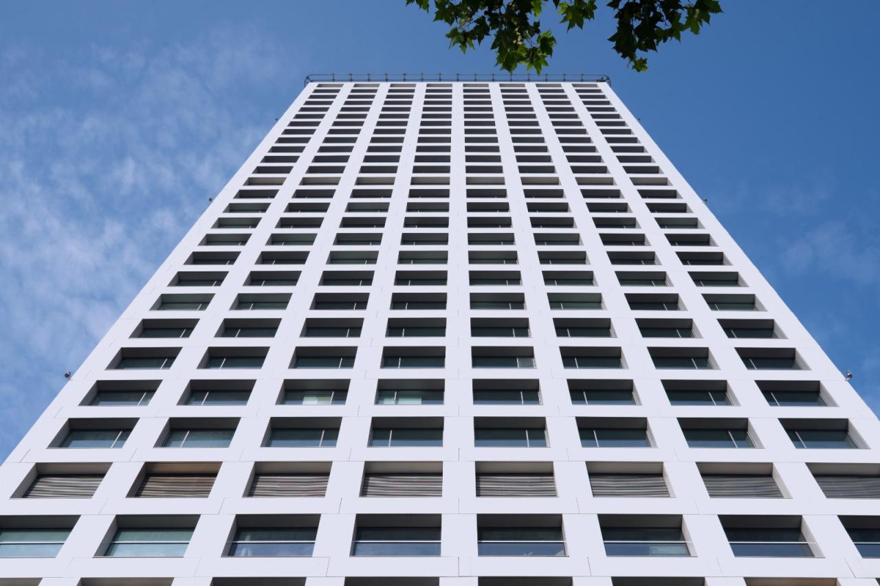 BIM建筑|在上海市中心营造“垂直城市绿洲”:LuOne凯德晶萃广场 / 萨夫迪建筑事务所 BIM建筑|在上海市中心营造“垂直城市绿洲”:LuOne凯德晶萃广场 / 萨夫迪建筑事务所