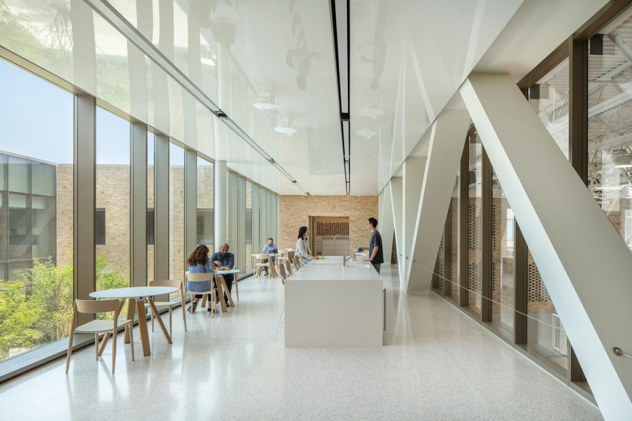 BIM建筑|芝加哥公园区总部和体育馆 / John Ronan Architects BIM建筑|芝加哥公园区总部和体育馆 / John Ronan Architects