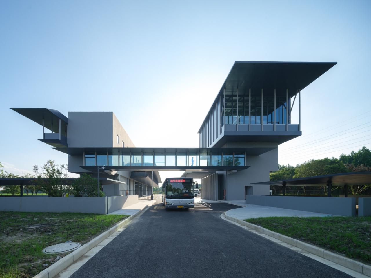 BIM建筑|昆山杜克大学公交首末站 / 阿科米星建筑设计事务所 BIM建筑|昆山杜克大学公交首末站 / 阿科米星建筑设计事务所