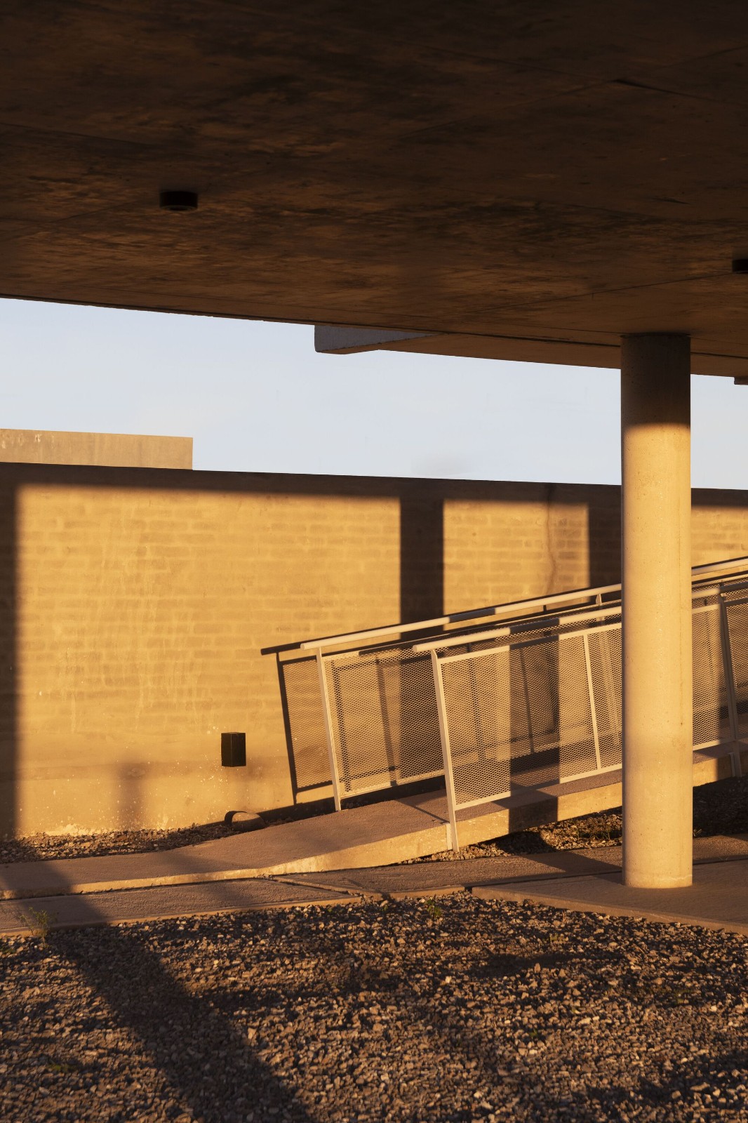 BIM建筑|柱间住宅 / Esteras Perrote BIM建筑|柱间住宅 / Esteras Perrote