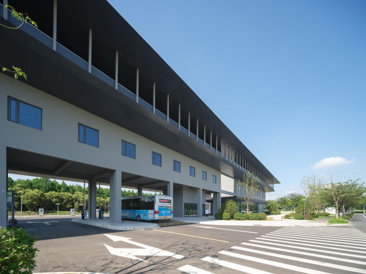 BIM建筑|昆山杜克大学公交首末站 / 阿科米星建筑设计事务所 BIM建筑|昆山杜克大学公交首末站 / 阿科米星建筑设计事务所