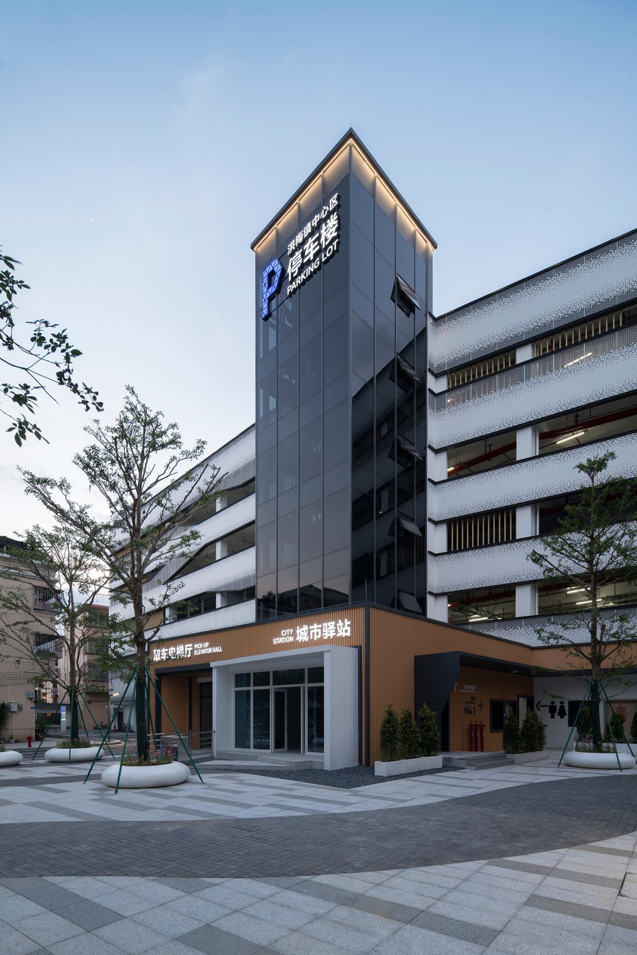 BIM建筑|洪梅镇中心区停车楼:小镇“边角地”的重生 / 森磊国际 BIM建筑|洪梅镇中心区停车楼:小镇“边角地”的重生 / 森磊国际