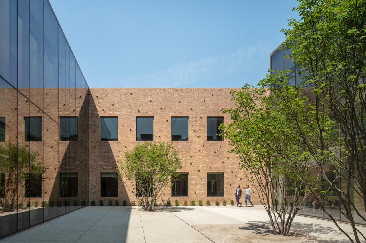 BIM建筑|芝加哥公园区总部和体育馆 / John Ronan Architects BIM建筑|芝加哥公园区总部和体育馆 / John Ronan Architects