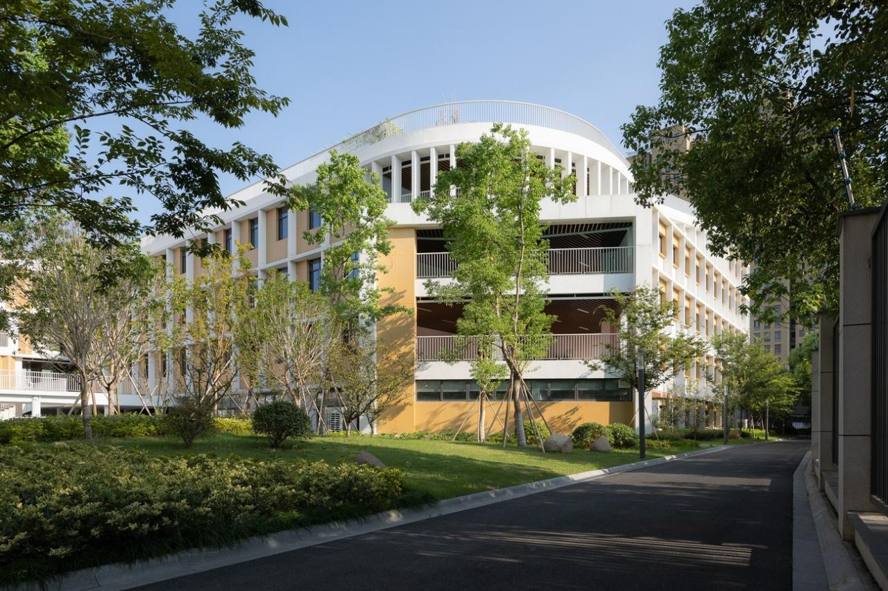 BIM建筑|成长阶梯,无界校园:杭州市上塘单元小学 / 浙江大学建筑设计研究院 BIM建筑|成长阶梯,无界校园:杭州市上塘单元小学 / 浙江大学建筑设计研究院