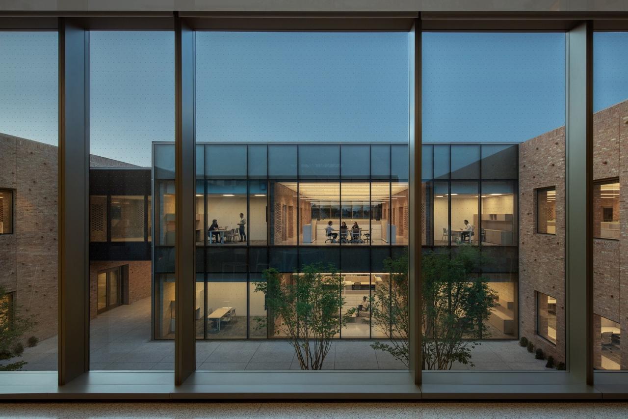 BIM建筑|芝加哥公园区总部和体育馆 / John Ronan Architects BIM建筑|芝加哥公园区总部和体育馆 / John Ronan Architects