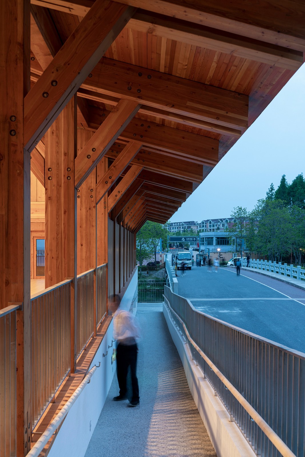 BIM建筑|上海长宁环城生态公园带市民服务驿站 / 致正建筑工作室 + 冶是建筑 BIM建筑|上海长宁环城生态公园带市民服务驿站 / 致正建筑工作室 + 冶是建筑